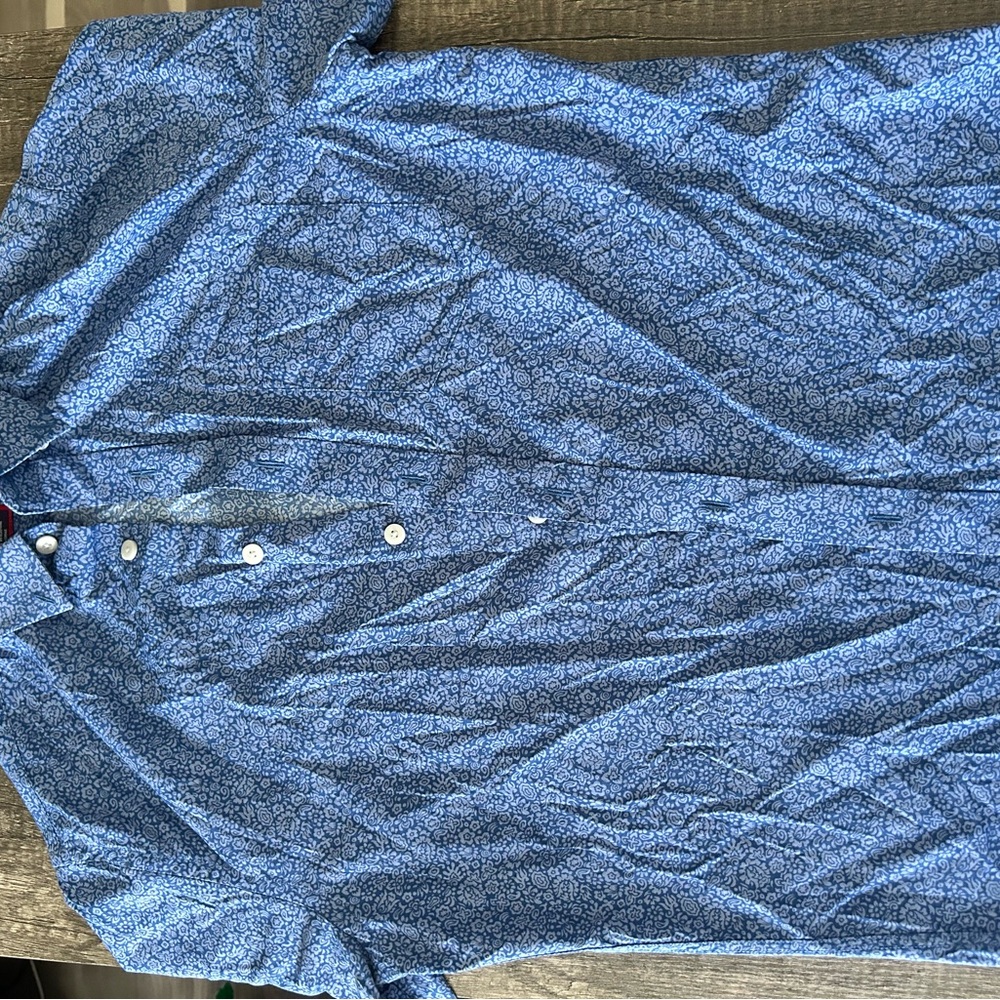 UNTUCKit Blue Floral Casual Button Down Shirt